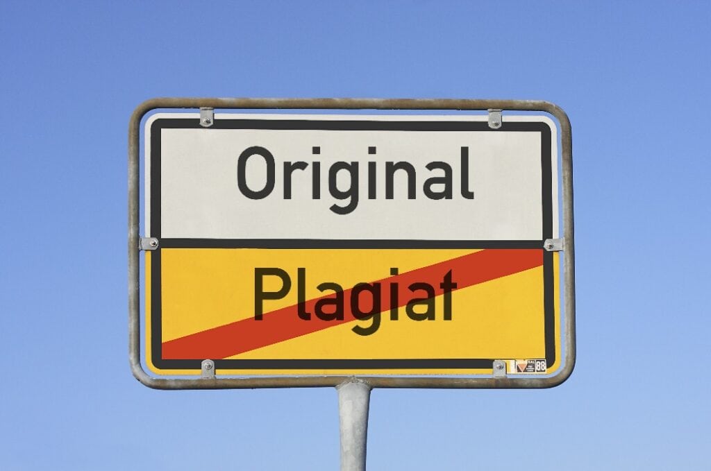 Straßenschild mit Original und Plagiat zur Darstellung von Plagiatsvernichtung